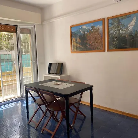 Apartment Via Pesaro 4 Aria Condizionata, Parcheggio *